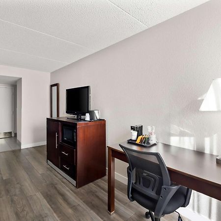 Best Western Luxbury Inn Fort Wayne Eksteriør billede