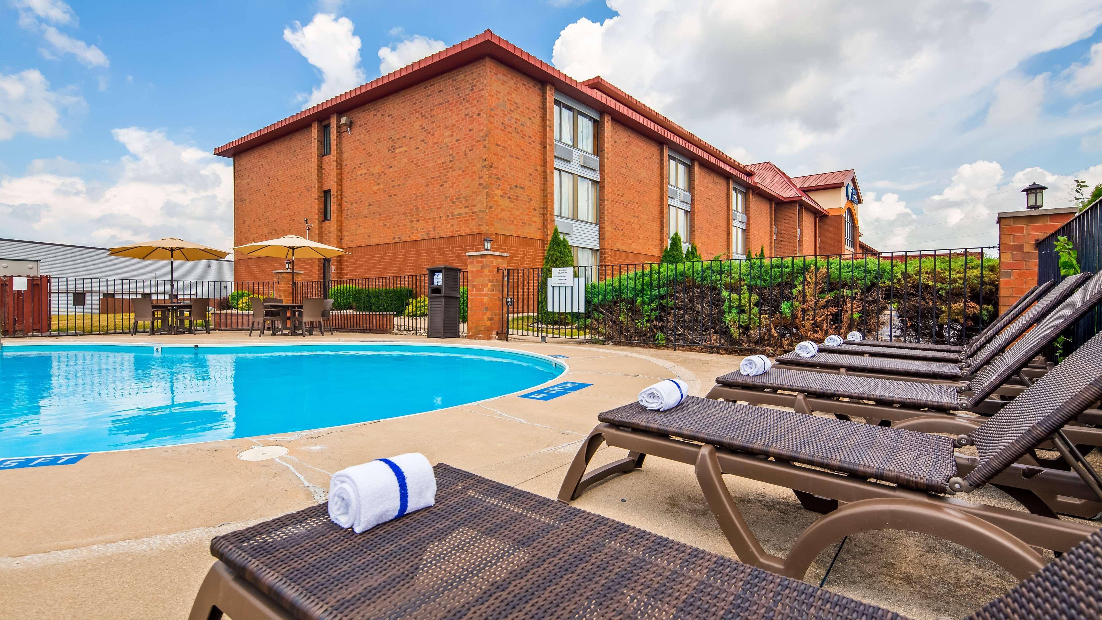 Best Western Luxbury Inn Fort Wayne Eksteriør billede