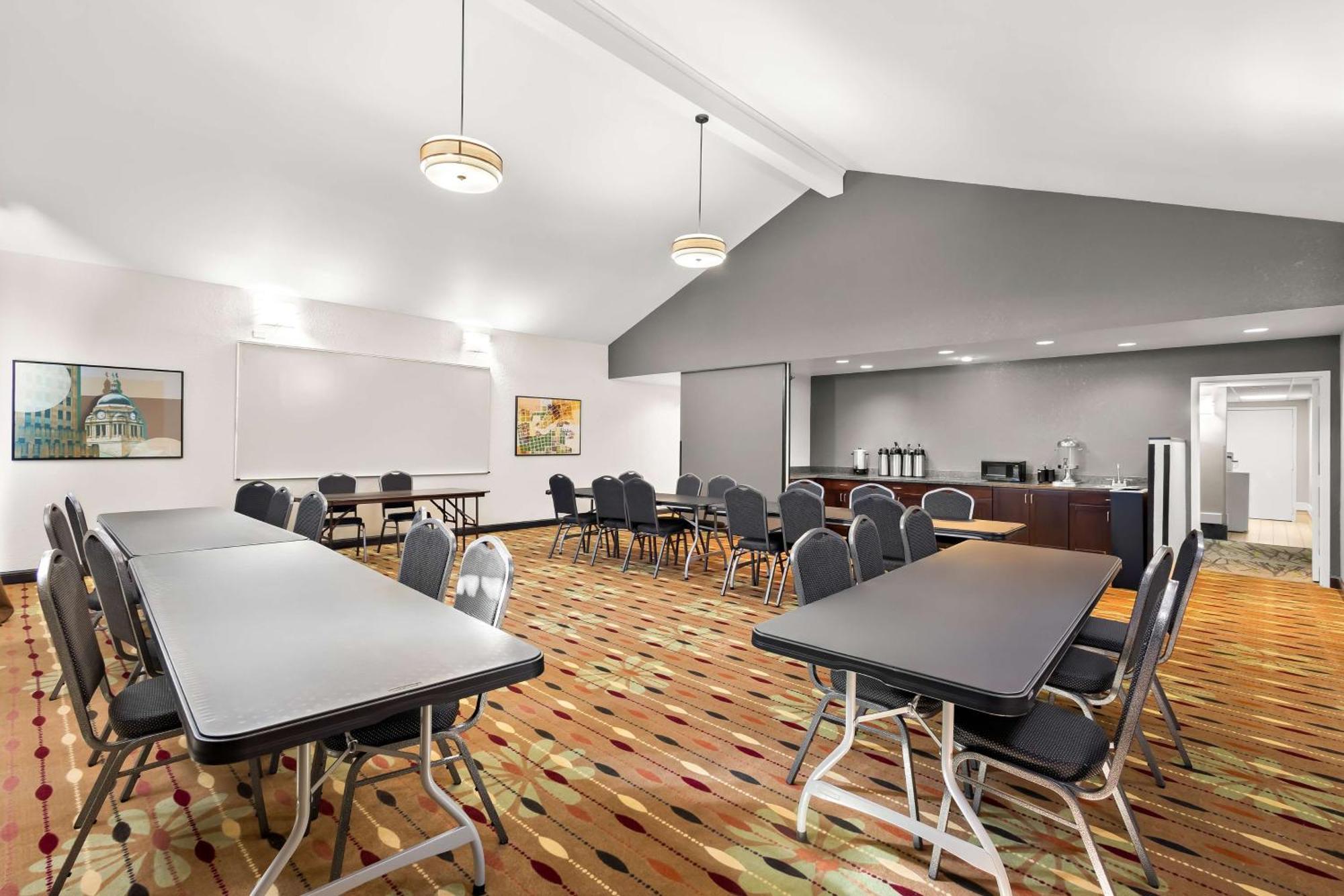 Best Western Luxbury Inn Fort Wayne Eksteriør billede