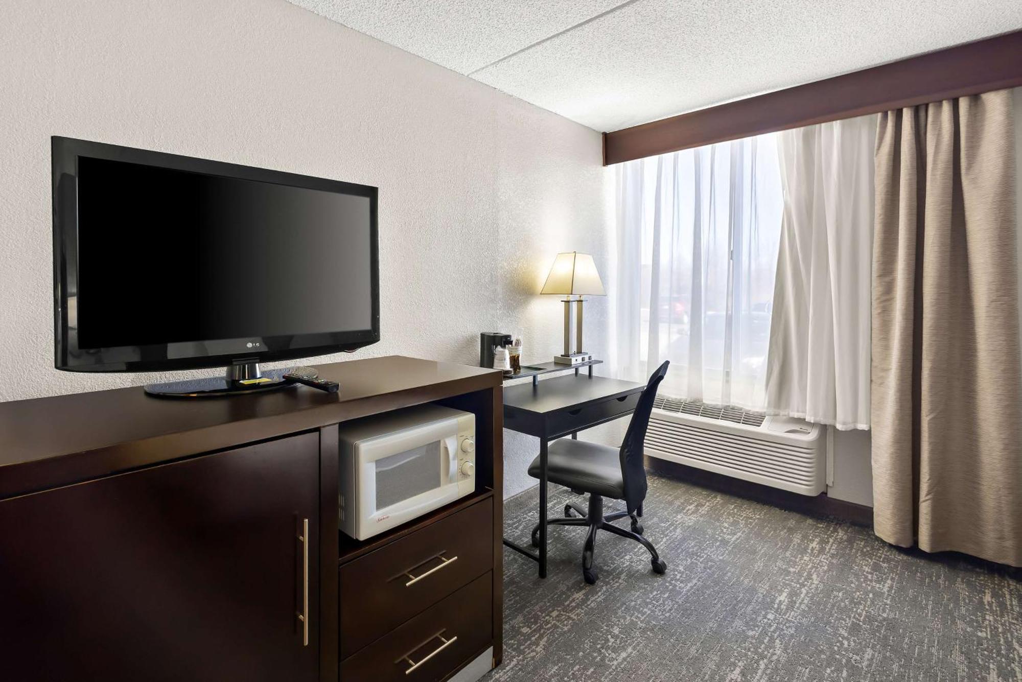 Best Western Luxbury Inn Fort Wayne Eksteriør billede