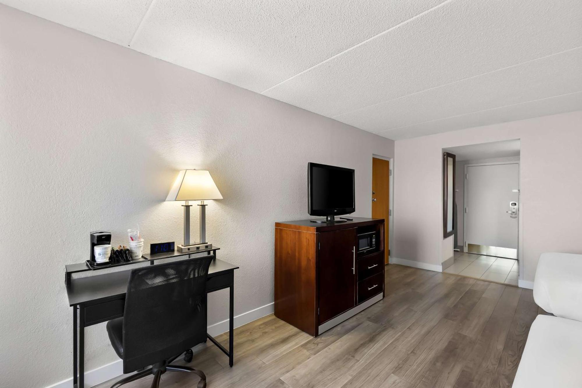 Best Western Luxbury Inn Fort Wayne Eksteriør billede